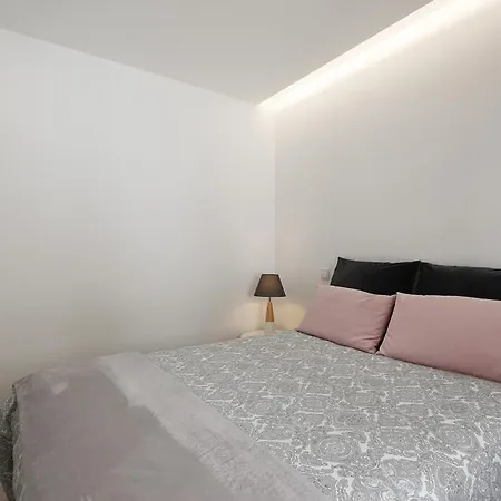 T1 - Sea Wolf Apartment *